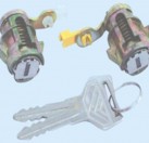 OE 69051/2-35030 Auto Door Key Door lock with key Trunk lid lock with key Gas cap with key Used for TOYOTA HILUX OE 69052-35030 (LHD/RHD)