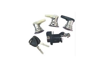 KEY SET (4PCS/SET) FRO RENAULT LOGAN DACIA Door Key Door lock with key Trunk lid lock with key Gas cap with key  Used for volvo truck